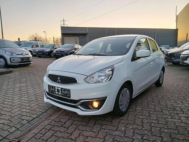 Gebraucht Mitsubishi Space Star Basis 71 PS (52 kW) 2018 Weiß Kleinwagen