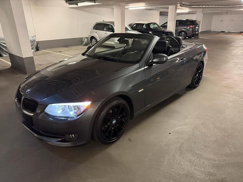Gebraucht BMW 320 Cabriolet 184 PS (135 kW) 2012 Grau Cabrio