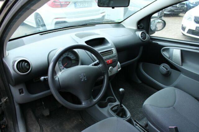 Gebraucht Peugeot 107 Filou 68 PS (50 kW) 2006 Schwarz metallic Kleinwagen