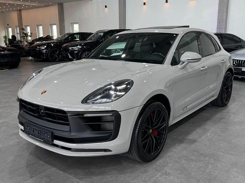 Grau Gebraucht 2021 Porsche Macan GTS Chrono SUV | 74.999 € (Guter Preis) - Bild 1/4