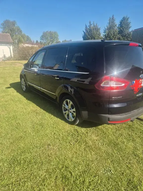 Używany Ford Galaxy Titanium 163 KM (119 kW) 2012 Czarny Minivan