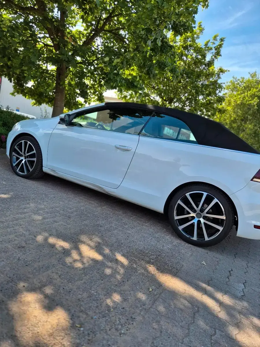 Gebraucht VW Golf Cabriolet 105 PS (77 kW) 2012 Weiß Cabrio