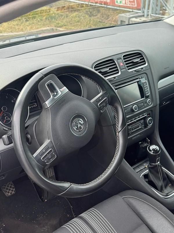 Gebraucht VW Golf VI 122 PS (89 kW) 2012 Schwarz Kleinwagen