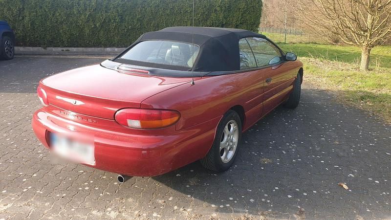Usata Chrysler Stratus 1998 Rosso Cabrio