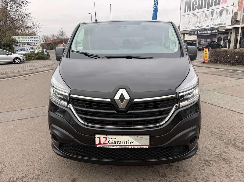 Gebraucht Renault Trafic Life 145 PS (106 kW) 2020 Schwarz midnight Van / Kleinbus