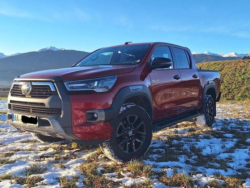 Gebraucht Toyota HiLux 204 PS (150 kW) 2021 Rot Abholung