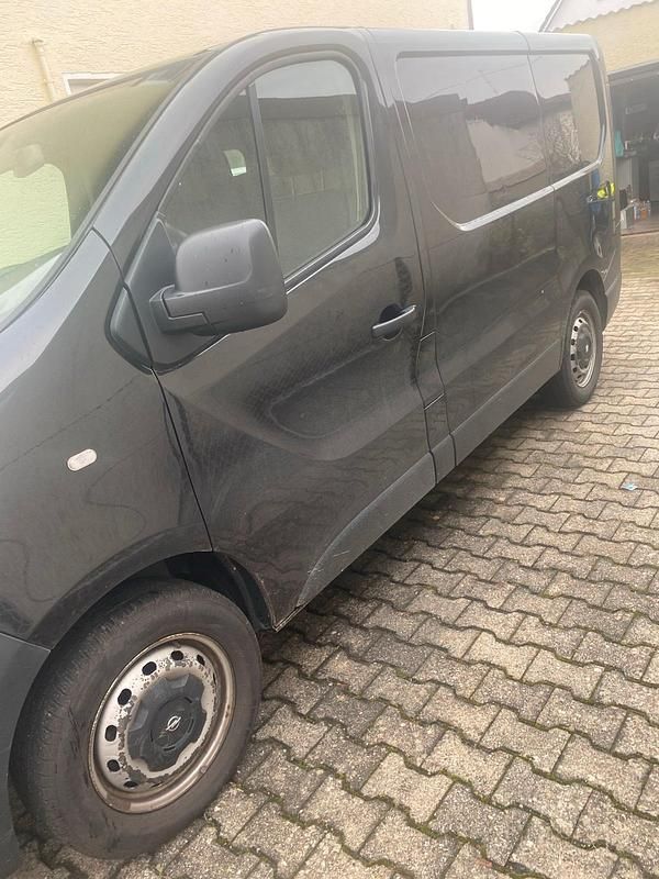 Gebraucht Opel Vivaro 120 PS (88 kW) 2016 Schwarz Van / Kleinbus