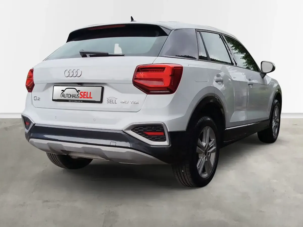 Gebraucht Audi Q2 Advanced Plus 116 PS (85 kW) 2023 Weiß SUV