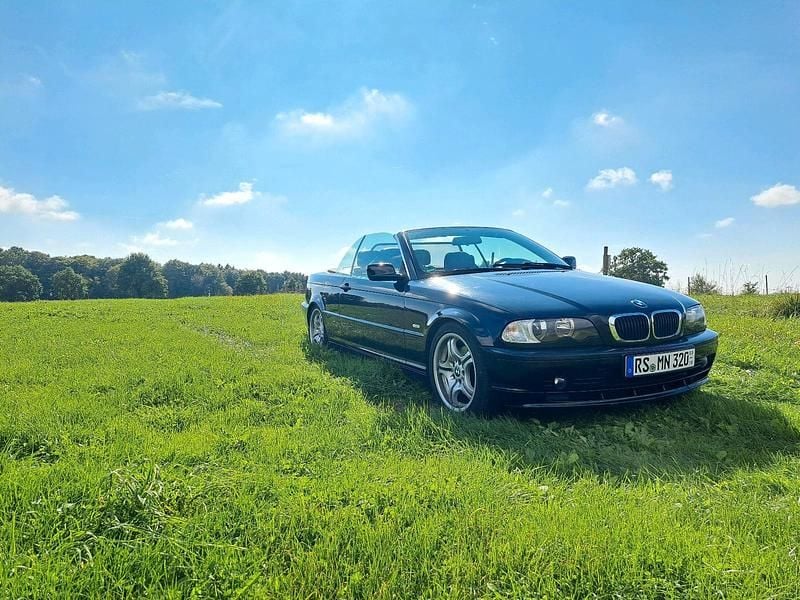 Schwarz Gebraucht 2025 BMW 320 Cabrio | 5.750 € - Bild 1/4