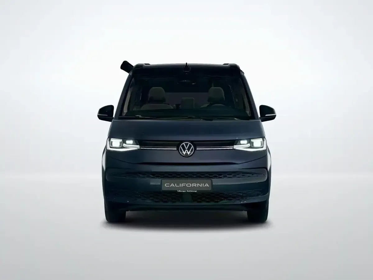 Neu VW California California 150 PS (110 kW) 2026 Starlight blue metallic Van