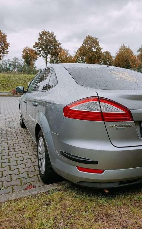 Gebraucht Ford Mondeo 125 PS (91 kW) 2009 Limousine