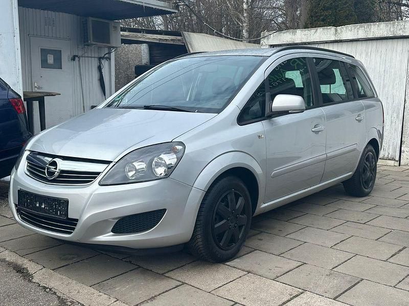 Gebraucht Opel Zafira Family 140 PS (102 kW) 2014 Silber Van / Kleinbus