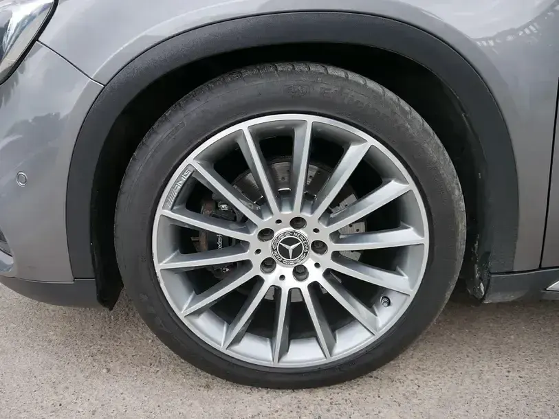 Gebraucht Mercedes GLA250 AMG 211 PS (155 kW) 2019 Mountaingrau  met. (metallic) SUV