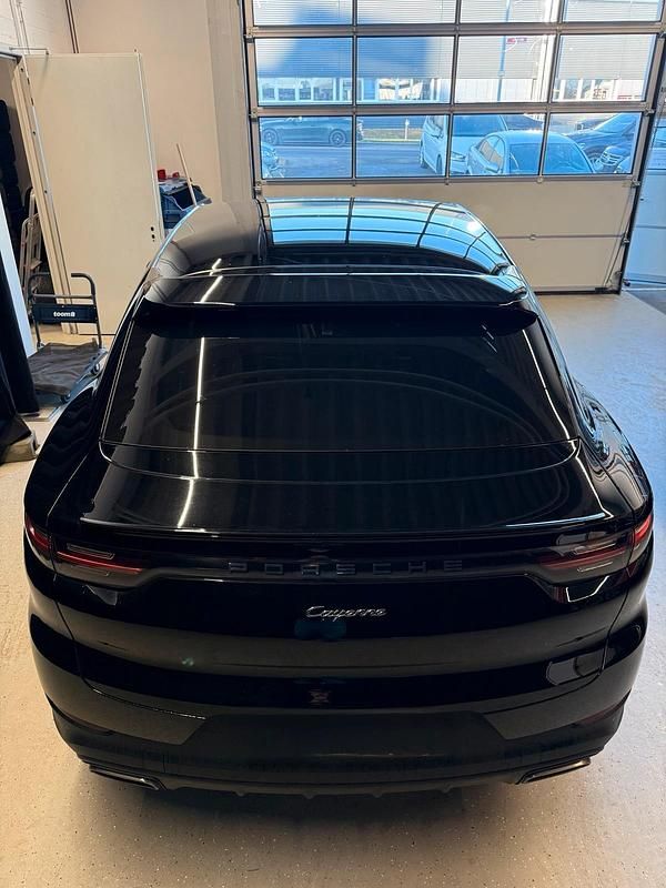 Gebraucht Porsche Cayenne Coupe 340 PS (250 kW) 2021 Schwarz Coupé