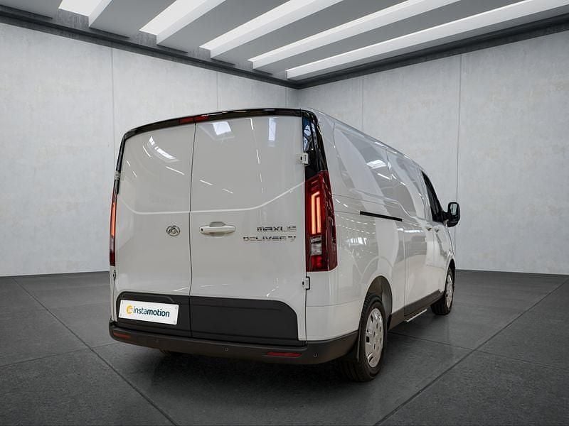 Używany Maxus V70 148 KM (108 kW) 2026 Biały Van