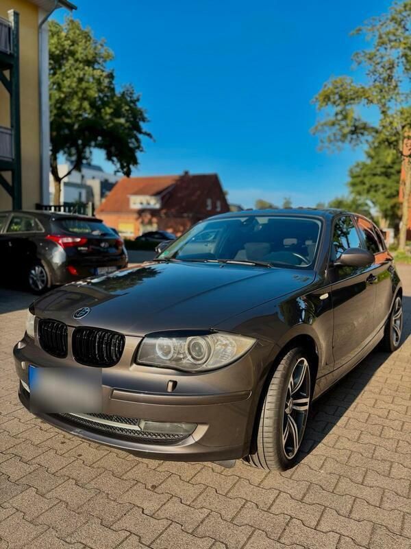 Braun Gebraucht 2007 BMW 116 Kleinwagen | 4.500 € (Teuer) - Bild 1/4