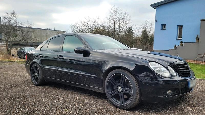 Gebraucht Mercedes E500 306 PS (225 kW) 2002 Schwarz Limousine