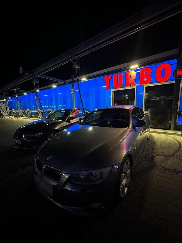 Gebraucht BMW 335 Cabriolet 306 PS (225 kW) 2010 Grau Cabrio