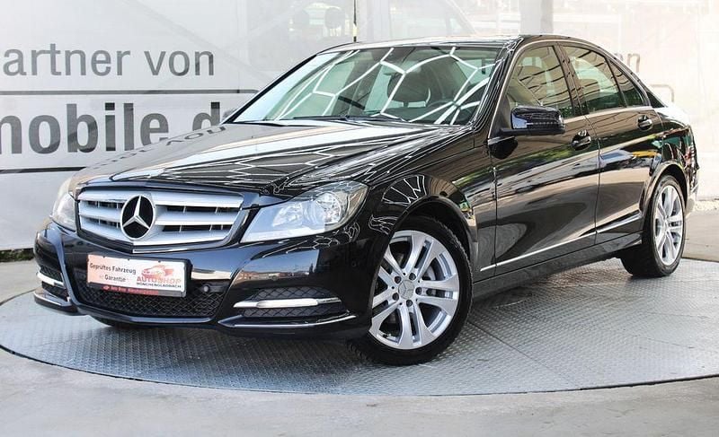 Obsidianschwarz Gebraucht 2012 Mercedes C180 Limousine | 7.200 € (Guter Preis) - Bild 1/3