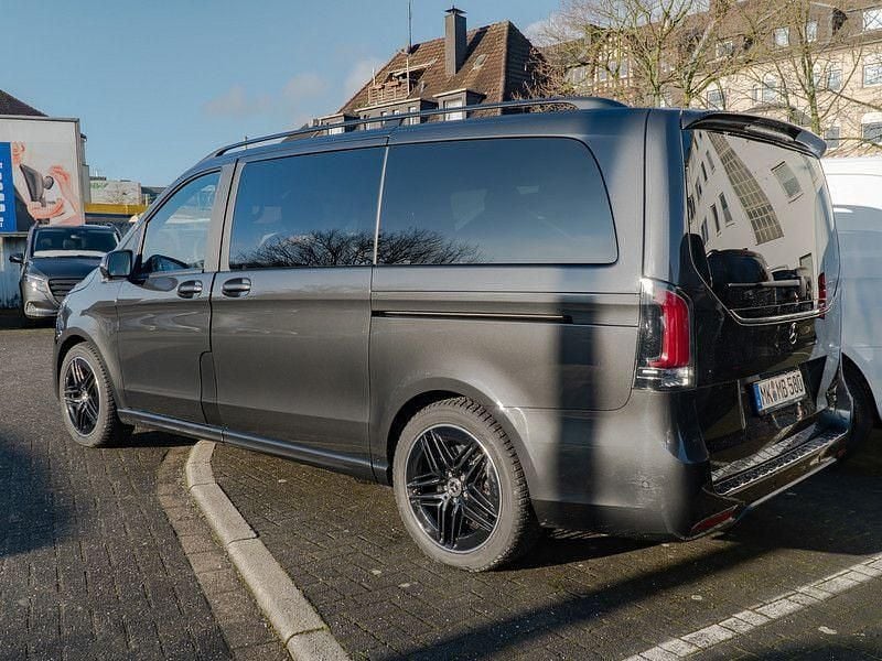 Gebraucht Mercedes V250 Style 190 PS (139 kW) 2026 Graphitgrau metallic Van / Kleinbus