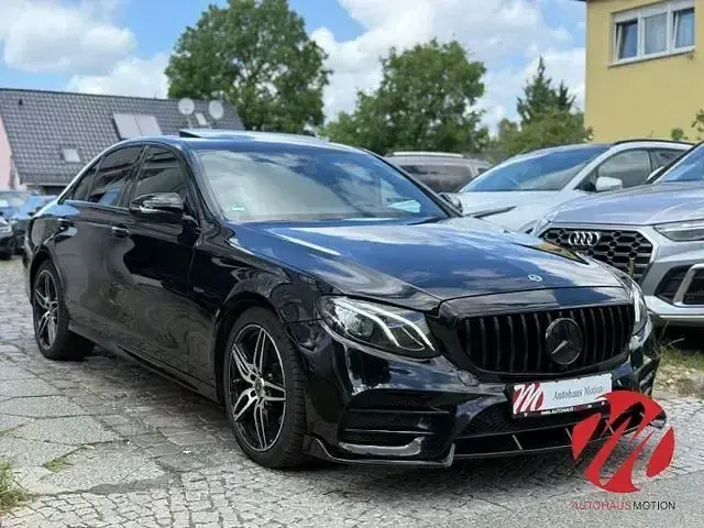 Gebraucht Mercedes E200 Style 160 PS (117 kW) 2019 Ung. schwarz  unilack Limousine