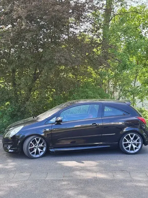 Gebraucht Opel Corsa 150 PS (110 kW) 2008 Schwarz Kleinwagen
