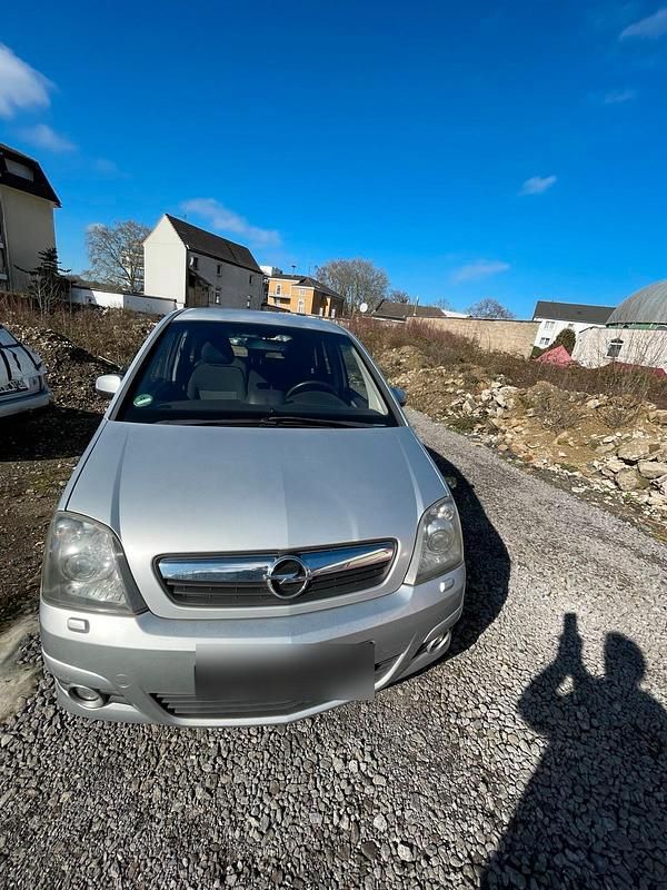 Gebraucht Opel Meriva 105 PS (77 kW) 2006 Silber Van / Kleinbus