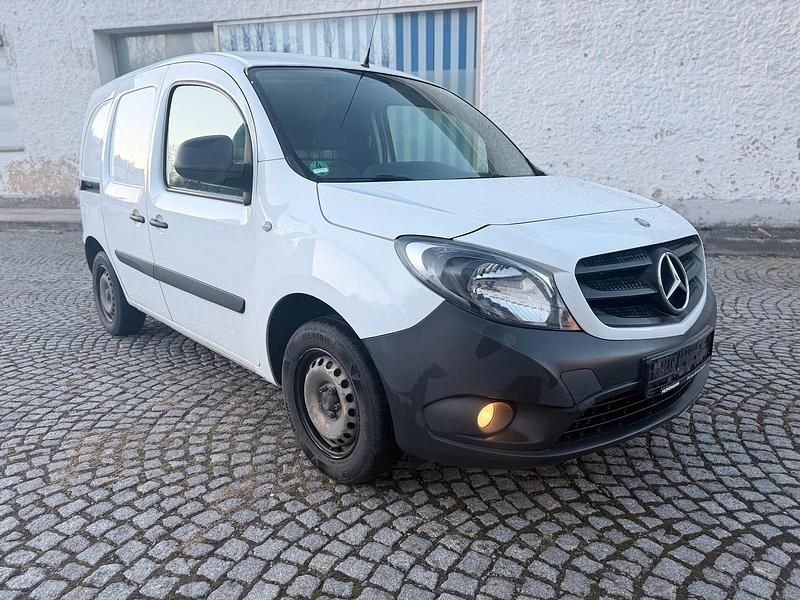 Gebraucht Mercedes Citan 109 90 PS (66 kW) 2019 Weiß Van / Kleinbus