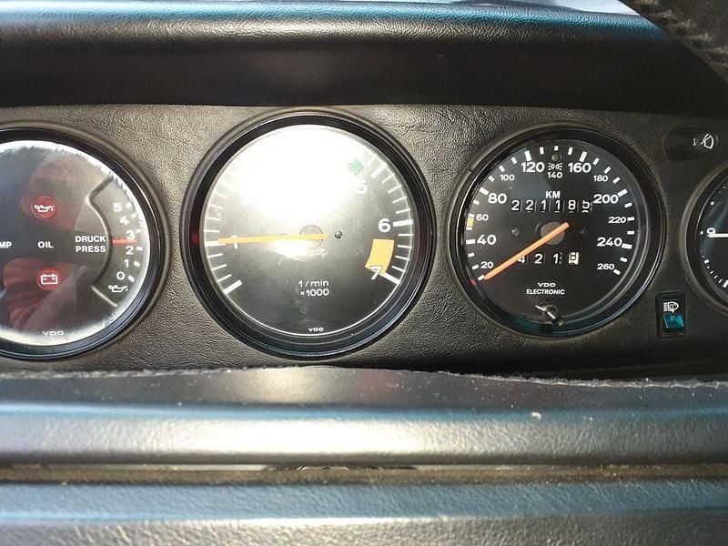 Gebraucht Porsche 911 207 PS (152 kW) 1985 Schwarz Cabrio