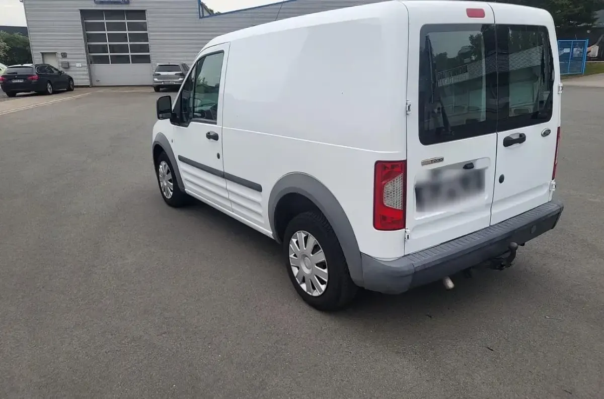 Gebraucht Ford Transit Connect 90 PS (66 kW) 2010 Weiß Van / Kleinbus