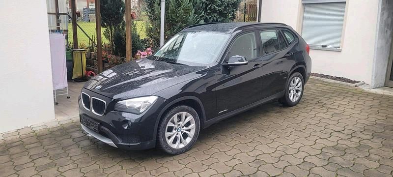 Schwarz Gebraucht 2013 BMW X1 SUV | 6.500 € (Superpreis) - Bild 1/4