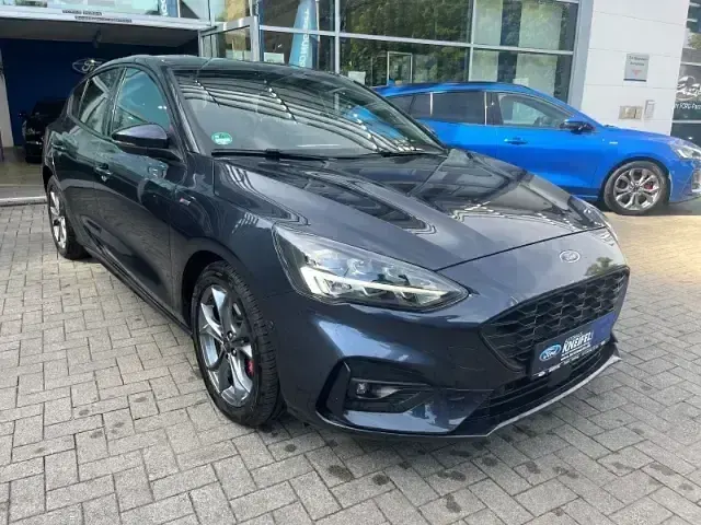 Second-hand Ford Focus ST-Line 150 CP (110 kW) 2020 Albastru Berlinǎ