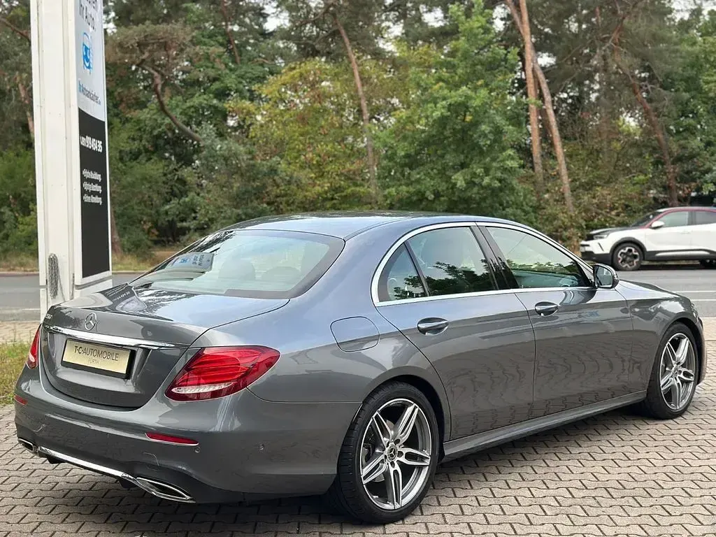 Gebraucht Mercedes E200 AMG 184 PS (135 kW) 2019 Grau Limousine