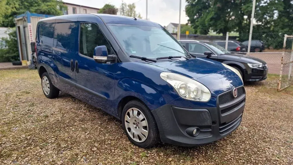 Gebraucht Fiat Doblò 101 PS (74 kW) 2013 Blau Van / Kleinbus