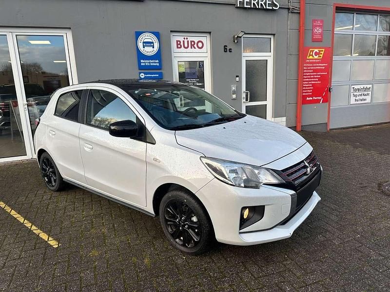 Neu Mitsubishi Space Star Select+ 71 PS (52 kW) 2025 Titan weiss/piano schwarz (d) Kleinwagen