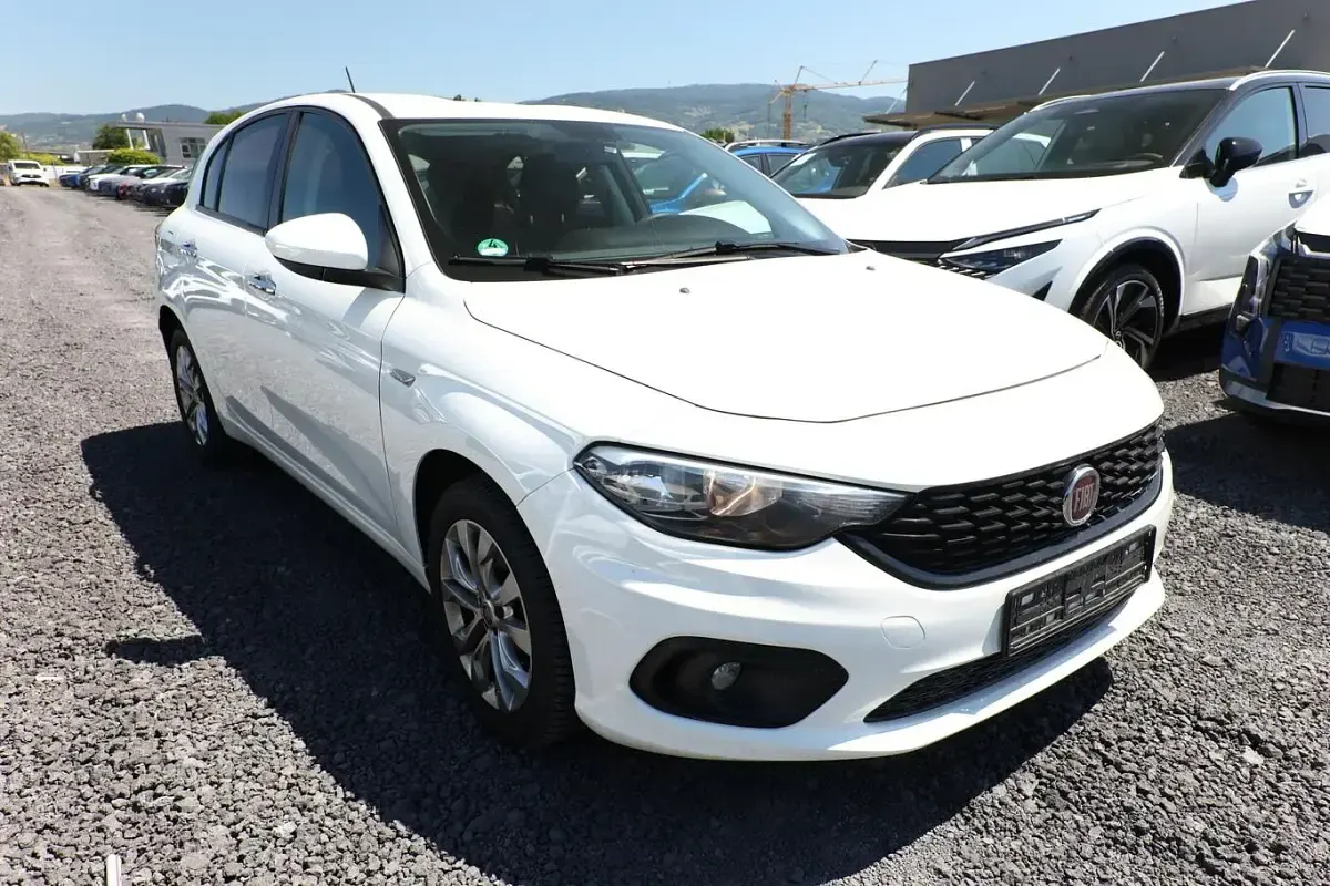 Gebraucht Fiat Tipo Easy 120 PS (88 kW) 2019 Bianco weiß Limousine