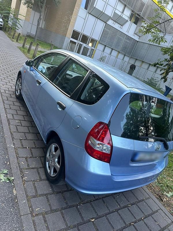 Second-hand Honda Jazz 2002 Albastru Hatchback