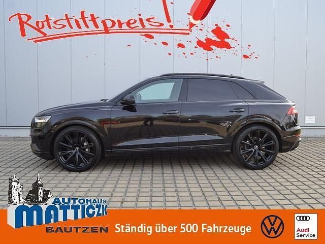 Schwarz (oracschwarz metallic) Gebraucht 2020 Audi Q8 S-Line SUV | 61.859 € (Etwas zu teuer) - Bild 1/4
