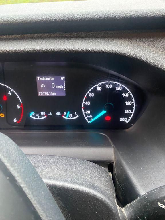 Gebraucht Ford Transit Custom 105 PS (77 kW) 2018 Weiß Van / Kleinbus