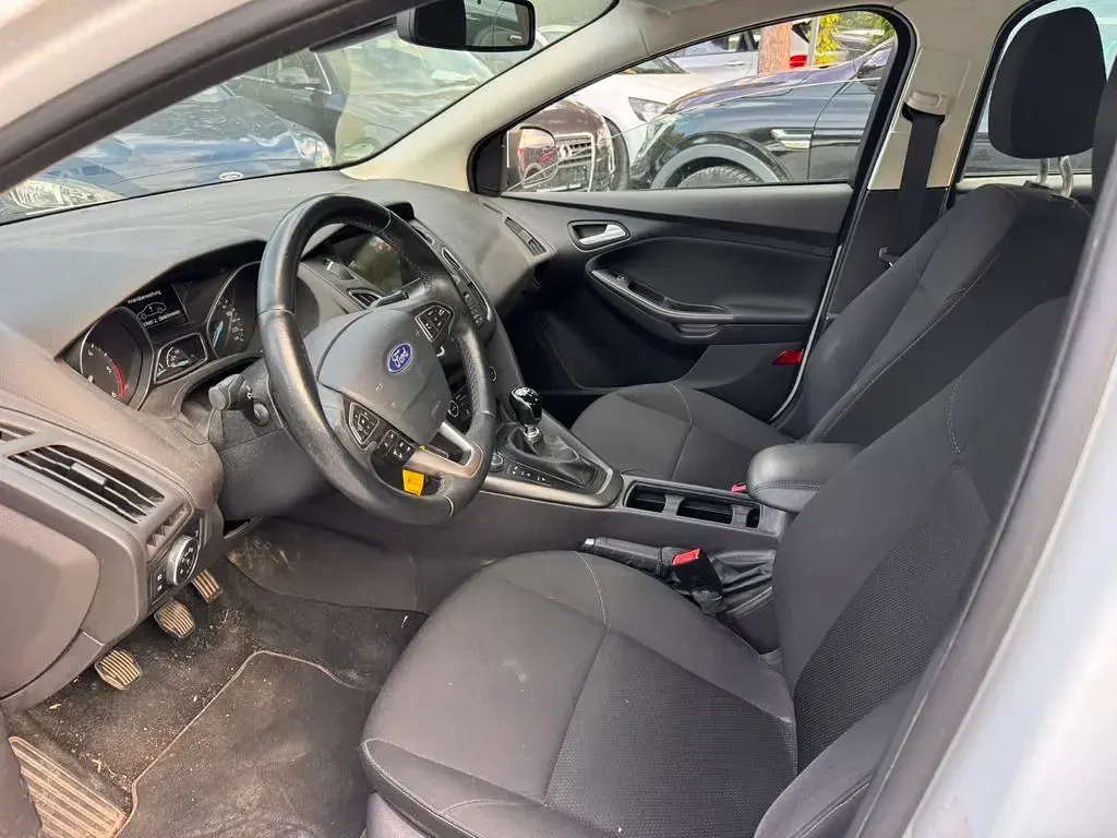 Gebraucht Ford Focus Business Edition 120 PS (88 kW) 2017 Weiß Limousine