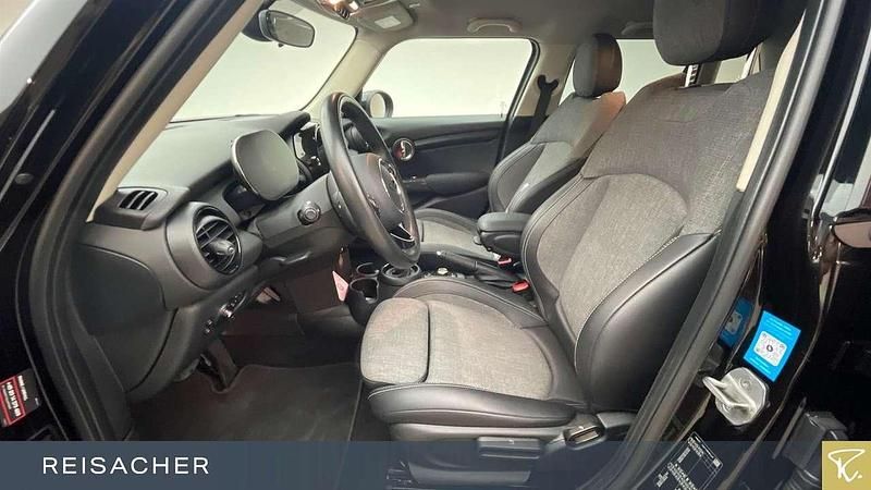 Second-hand Mini ONE Chili 102 CP (75 kW) 2021 Negru Hatchback