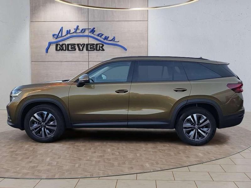 Neu Skoda Kodiaq 150 PS (110 kW) 2026 Goldbronze SUV