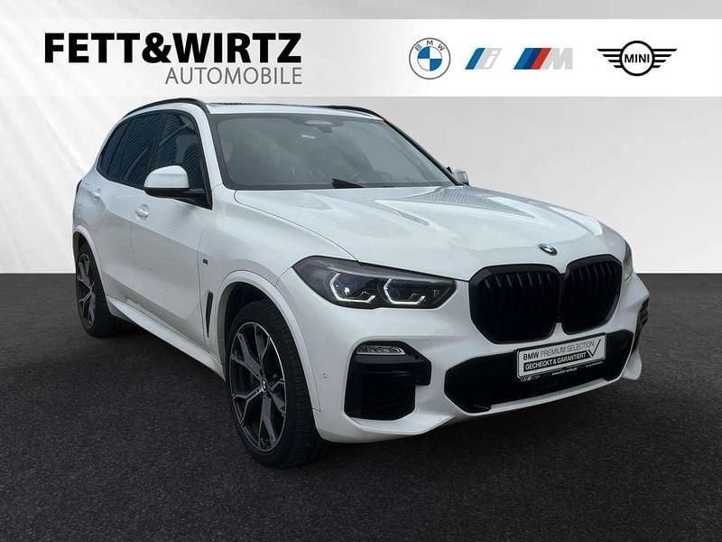Gebraucht BMW X5 M M Sport 530 PS (389 kW) 2021 Alpinweiß SUV