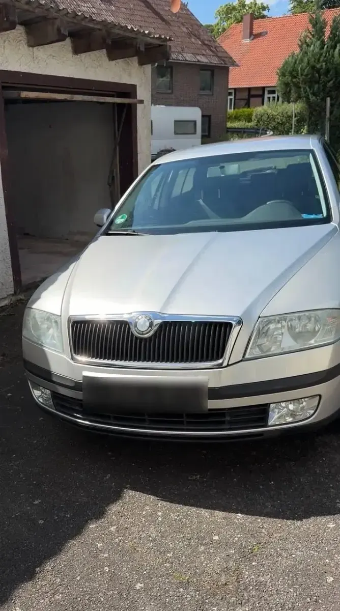 Gebraucht Skoda Octavia 105 PS (77 kW) 2004 Grau Limousine