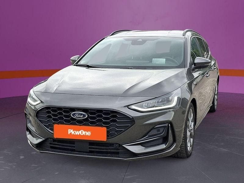 Grau Gebraucht 2024 Ford Focus ST-Line Kombi | 23.660 € (Guter Preis) - Bild 1/4