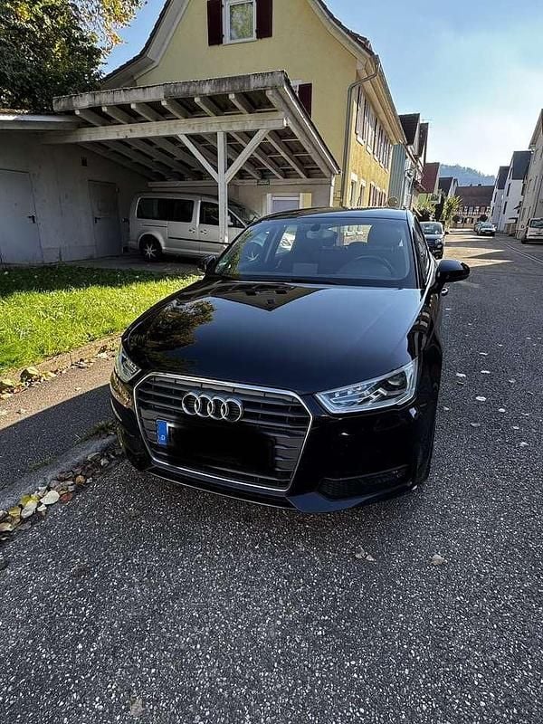 Schwarz Gebraucht 2018 Audi A1 Sport Kleinwagen | 11.900 € (Guter Preis) - Bild 1/4