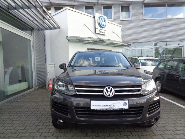 Gebraucht VW Touareg 245 PS (180 kW) 2012 Andere farbe metallic SUV