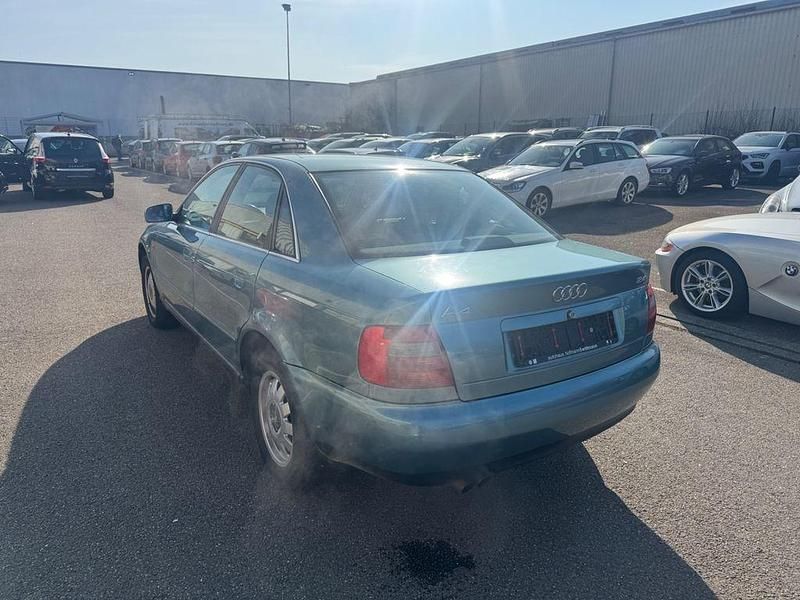 Usata Audi A4 165 CV (121 kW) 1998 Blu Berlina