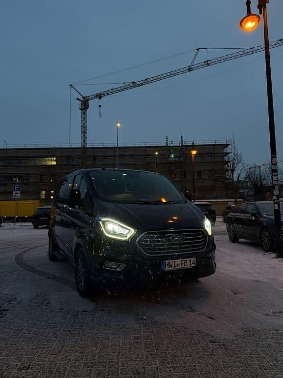 Gebraucht Ford Tourneo Titanium X 170 PS (125 kW) 2019 Schwarz Van / Kleinbus