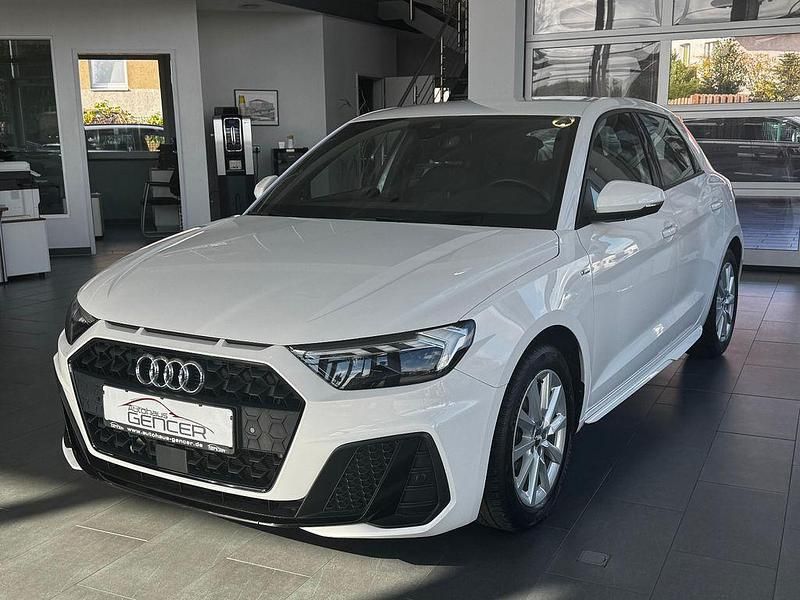 Weiß Gebraucht 2020 Audi A1 Sportback S-Line Kleinwagen | 19.890 € (Fairer Preis) - Bild 1/4